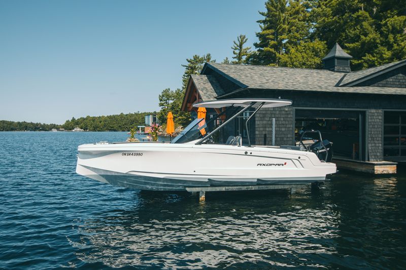 FloatLift free-floating hydraulic lift