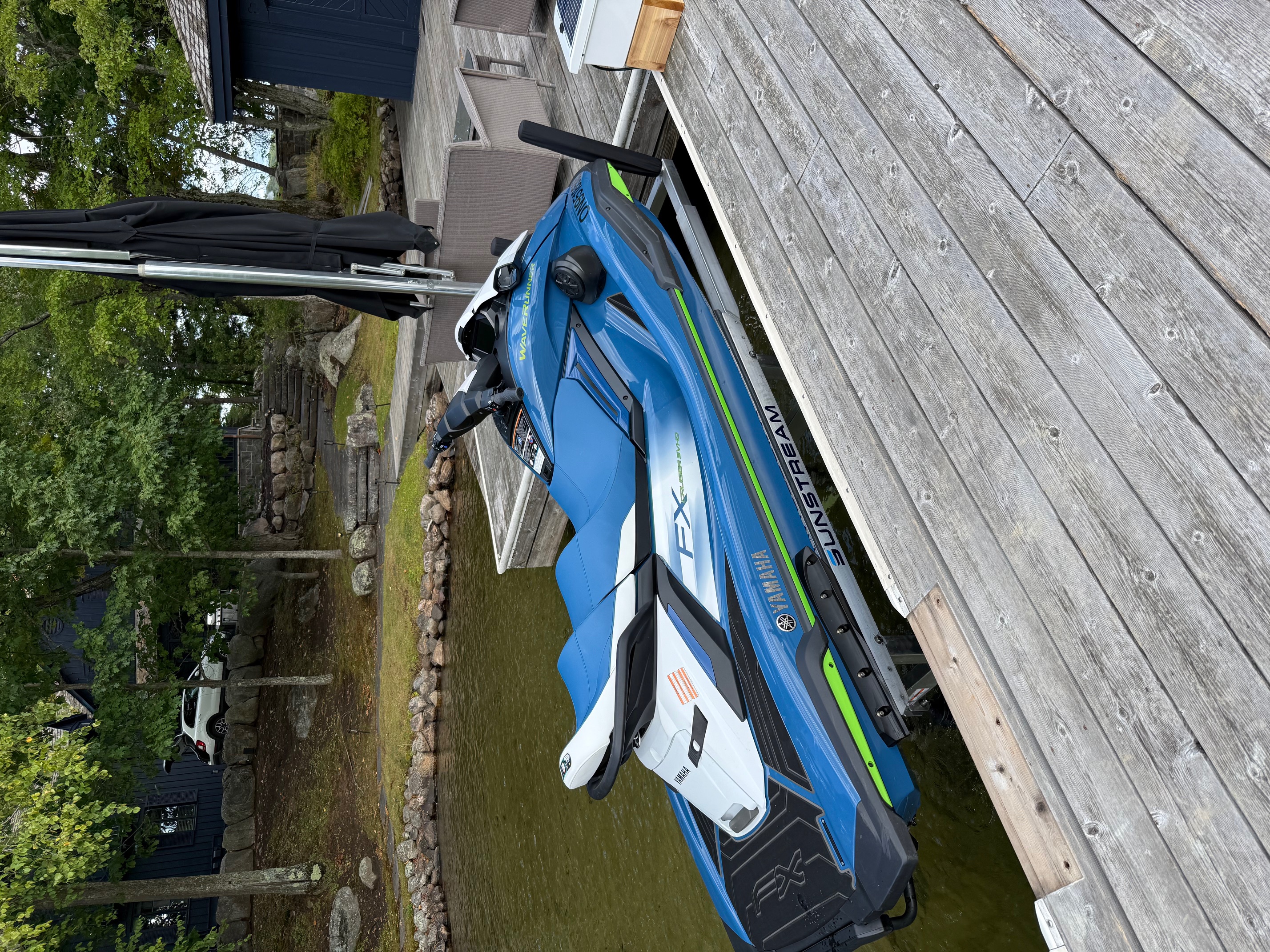 Yamaha FX on Sunstream PWC lift at Ontario dock